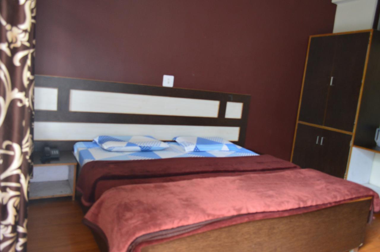 דרמסאלה Dharamkot Inn מראה חיצוני תמונה