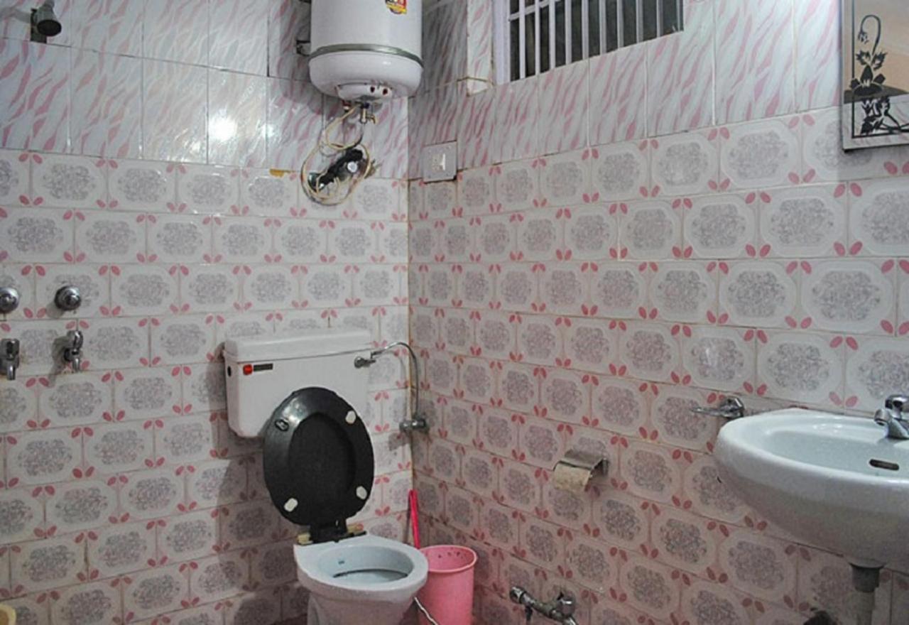 דרמסאלה Dharamkot Inn מראה חיצוני תמונה