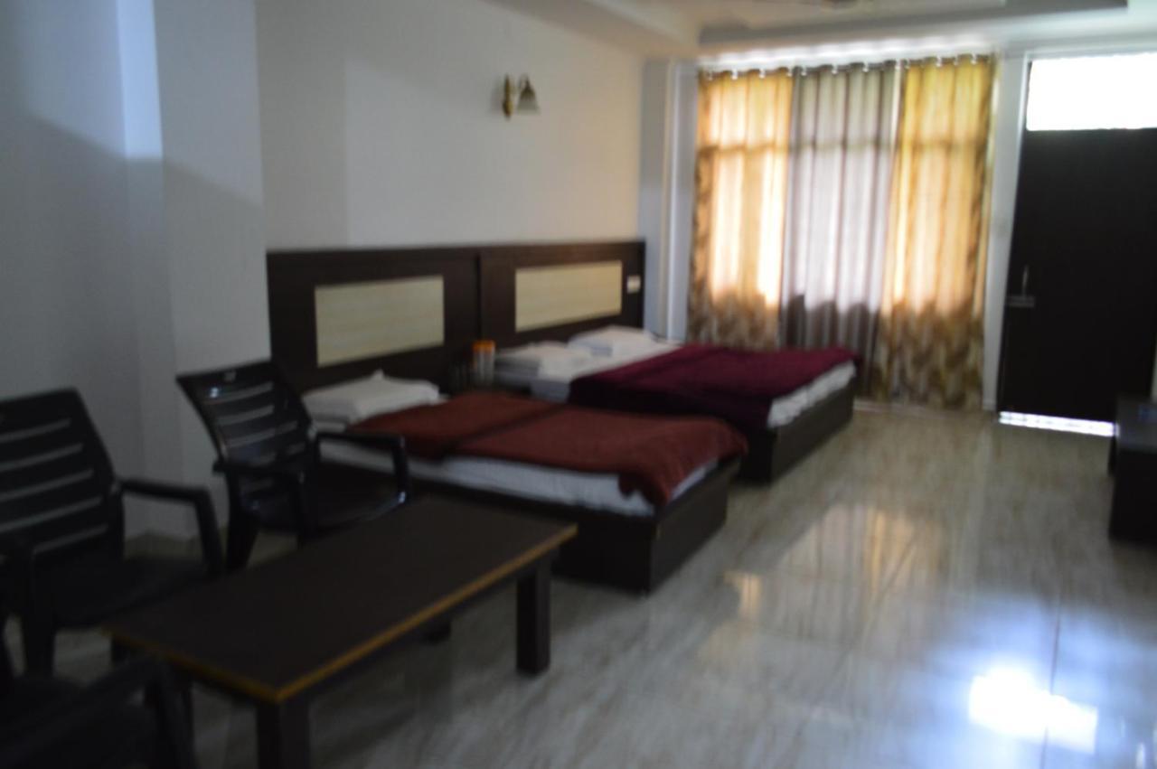 דרמסאלה Dharamkot Inn מראה חיצוני תמונה