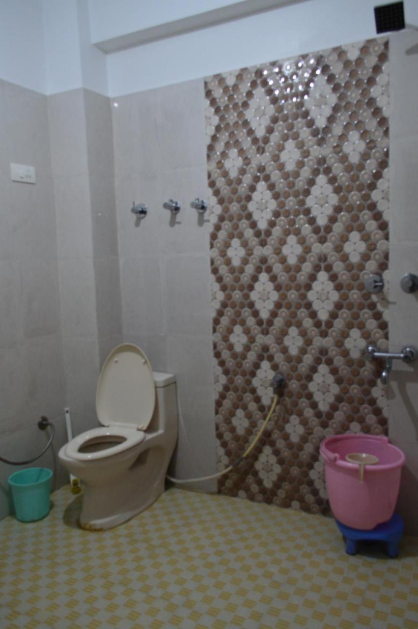 דרמסאלה Dharamkot Inn מראה חיצוני תמונה